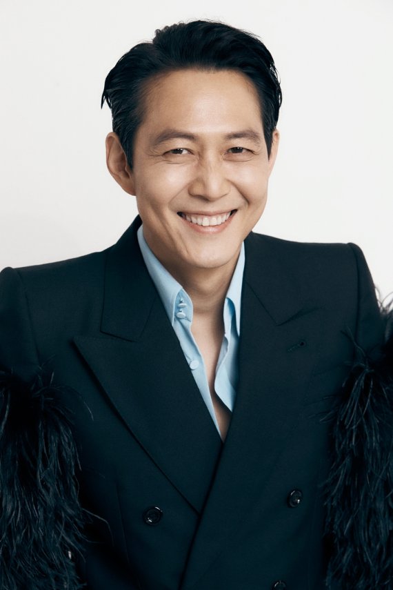cinemadeinasia's tweet photo. Tal día como hoy pero de 1972 nació #LeeJungJae, una de las mayores estrellas de la cinematográfia coreana gracias a obras como "Assassination", "The Thieves", "Operation Chromite" o "#Sandglass". Y es que no sólo vive de "#SquidGames" pues su filmografía es espectacular. https://t.co/peZdSq9GR8