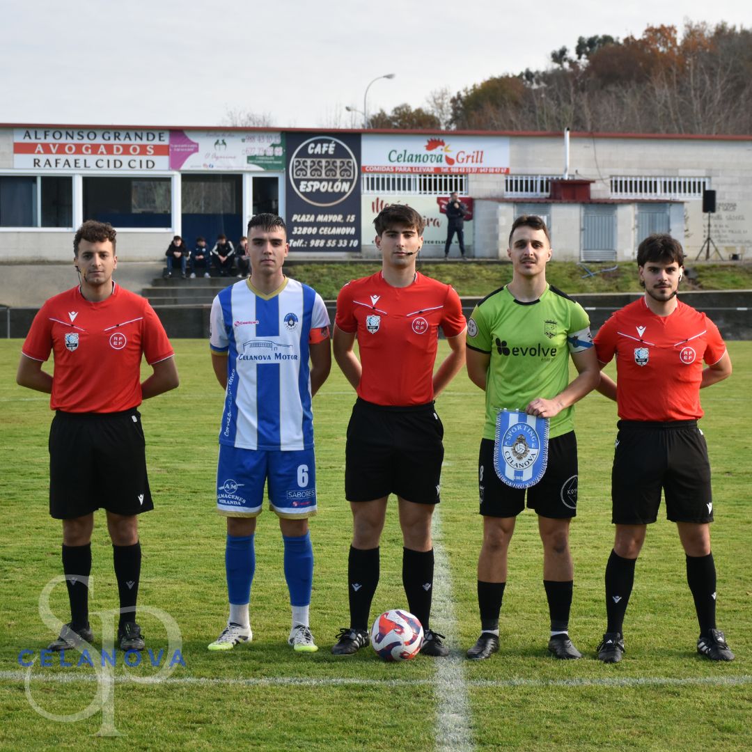 Sportcelanova's tweet photo. 📸 Imaxes do partido disputado entre o Sporting Celanova e o C.D. Valladares en san Rosendo, que rematou cun empate a cero. ⚽🔵⚪#imossporting #corazonazulebranco💙🤍 https://t.co/6aTjwlJ8EE