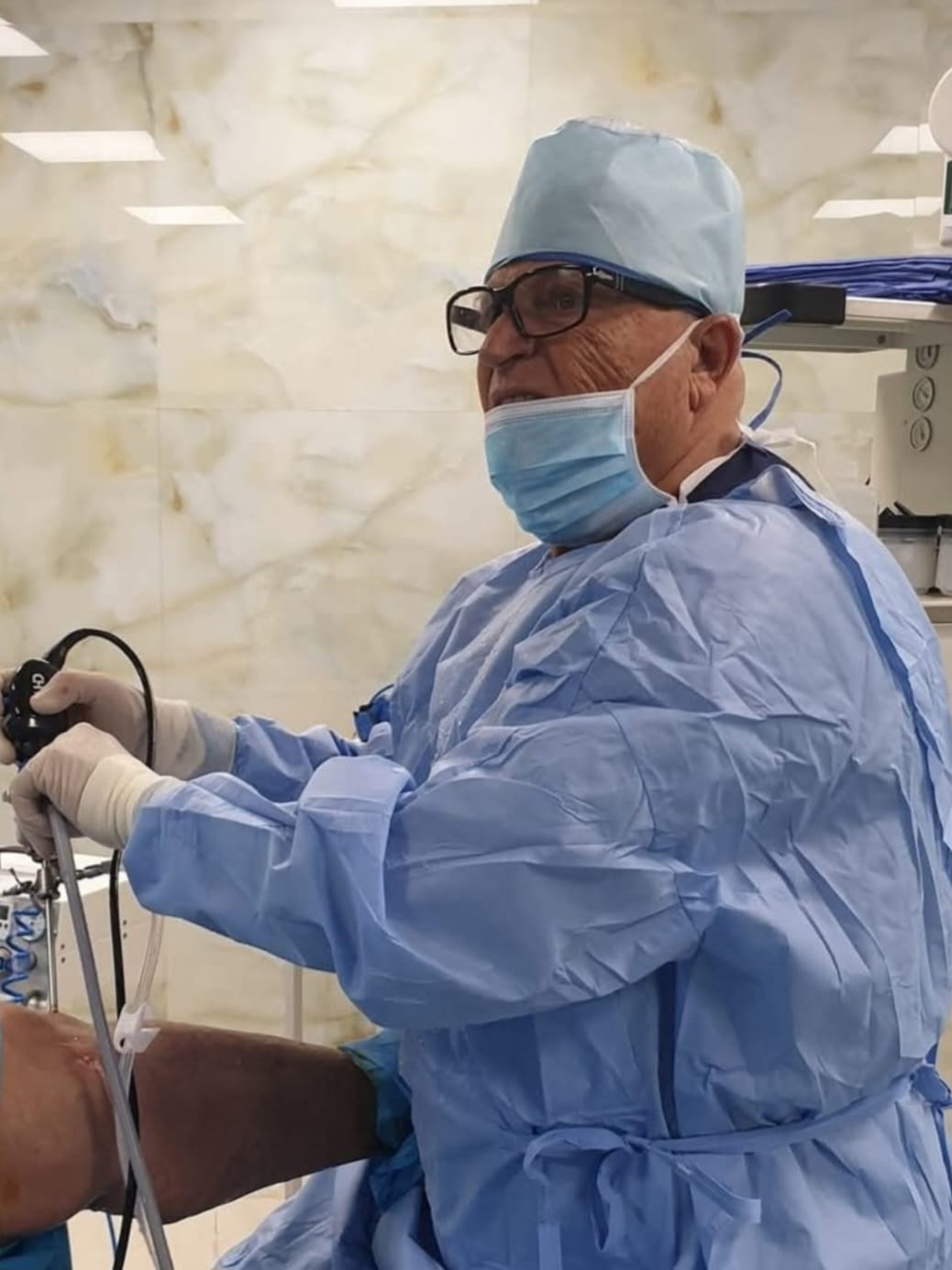 ما هو أفضل مكان لعلاج النعيمات؟ الجراح الأشهر بعمليات الرباط الصليبي يكشف #الأردن 