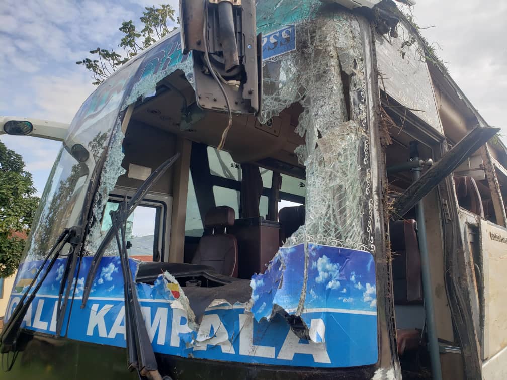 Breaking!!!
Three people have died on spot in a road accident in Bukinda on kabale  road in Rukiga District.
Police has start investigating the cause of the accident. More to come on 99.9.