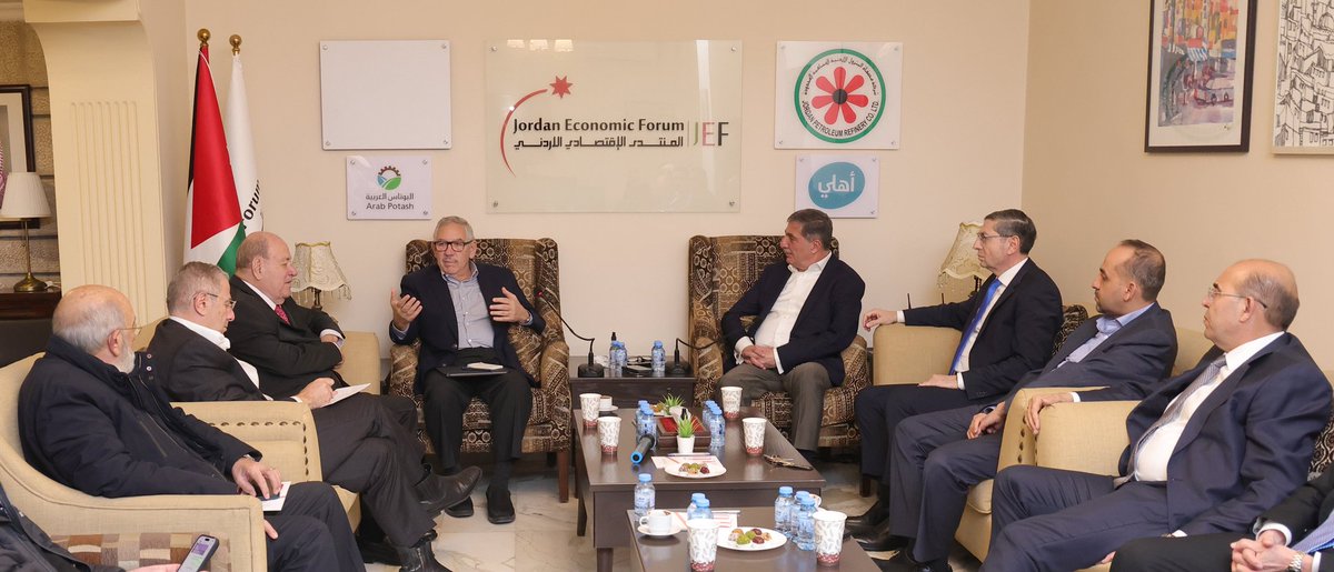 ForumJef's tweet photo. منطقة العقبة الاقتصادية الخاصة : إنجازات الحاضر  وتحديات المستقبل
جلسة حوارية  لبحث مسارات التطور والتحديث في منطقة العقبة الاقتصادية الخاصة، استُضيف فيها عطوفة المهندس شادي المجالي رئيس سلطة منطقة العقبة الاقتصادية الخاصة وعضو المنتدى
لقراءة الخبر كاملا:https://t.co/3IRzyJNY1p https://t.co/WdP1Xrdzsq