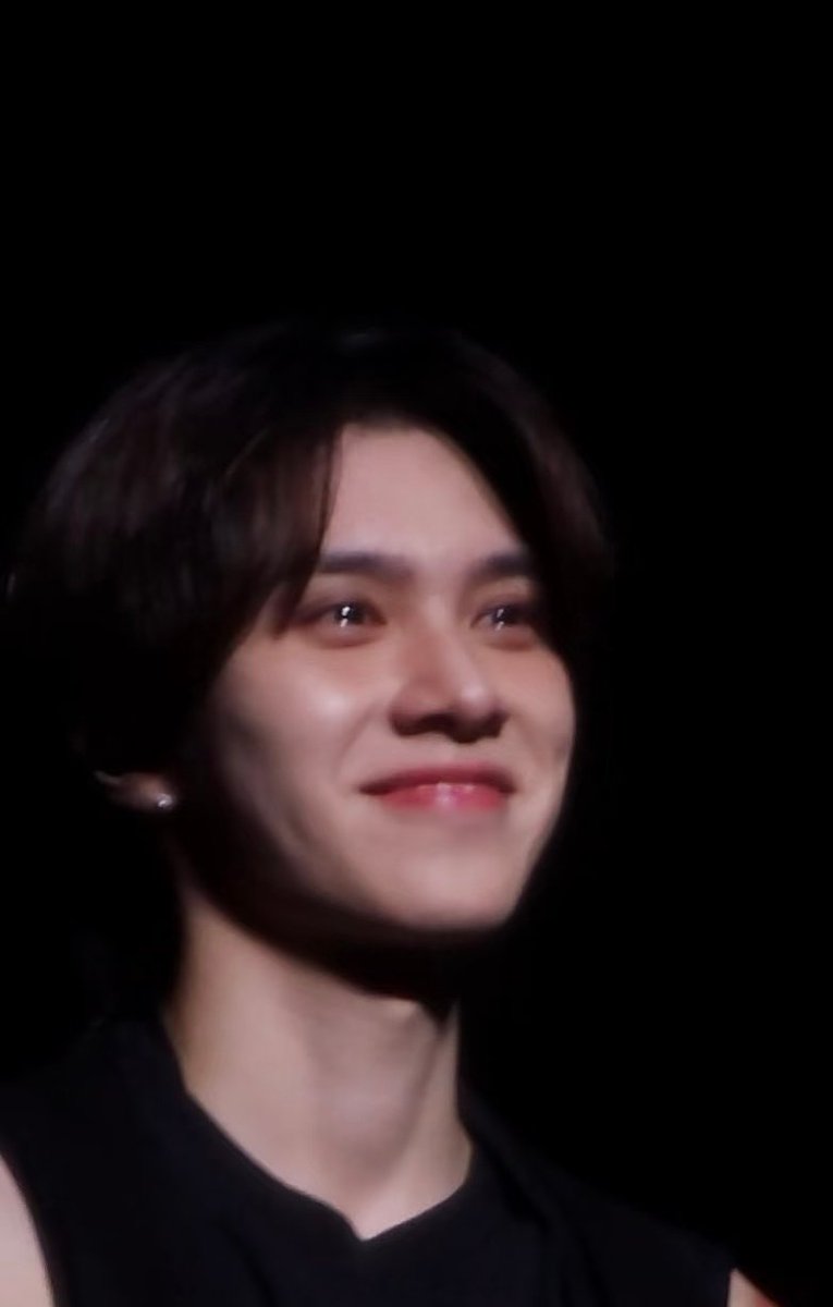 hendery 𝘧𝘪𝘭𝘮 tweet media
