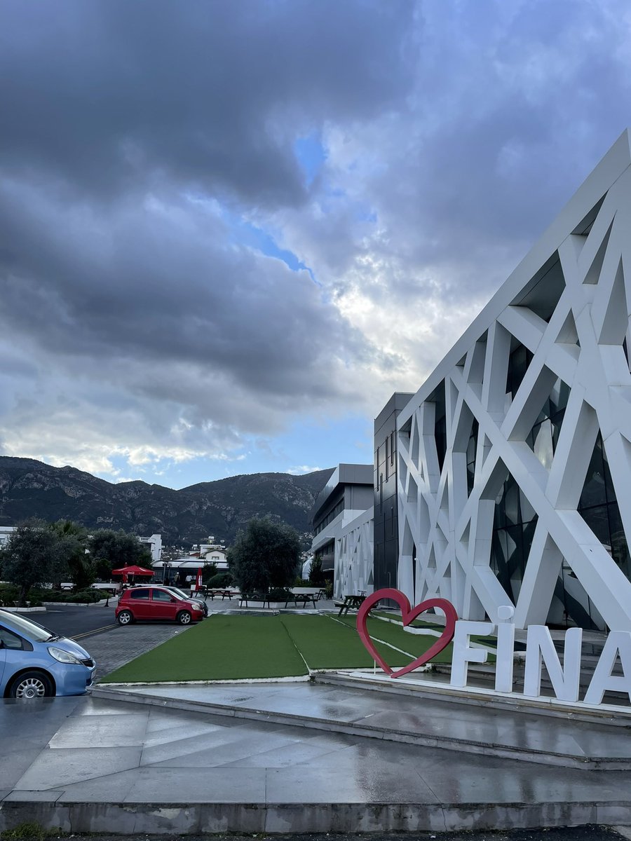 Monemsofye's tweet image. 