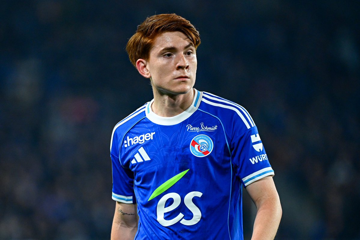 ActuFoot_'s tweet image. 🚨 « Le surnom de Farmers League ? 𝗖𝗘𝗨𝗫 𝗤𝗨𝗜 𝗣𝗔𝗥𝗟𝗘𝗡𝗧 𝗔𝗜𝗡𝗦𝗜 𝗗𝗨 𝗖𝗛𝗔𝗠𝗣𝗜𝗢𝗡𝗡𝗔𝗧, 𝗝𝗘 𝗡𝗘 𝗣𝗘𝗡𝗦𝗘 𝗣𝗔𝗦 𝗤𝗨’𝗜𝗟𝗦 𝗔𝗜𝗘𝗡𝗧 𝗩𝗨 𝗨𝗡 𝗦𝗘𝗨𝗟 𝗠𝗔𝗧𝗖𝗛 𝗗𝗘 𝗟𝗜𝗚𝗨𝗘 𝟭. » 🤐

Valentin Barco 🇦🇷 donne son avis sur la Ligue 1, lui qui est passé…