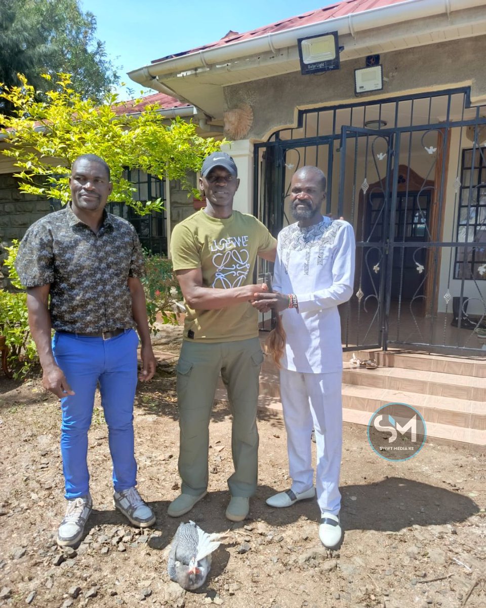 SwiftMediake's tweet photo. Nuru Okanga has visited Raila Odinga's bodyguard Maurice Ogeta whats popping? 

Gigiri #FreeMulingeMuteti Njeri #Australia Babu Owino  Delhi https://t.co/4OUIOXxFB8