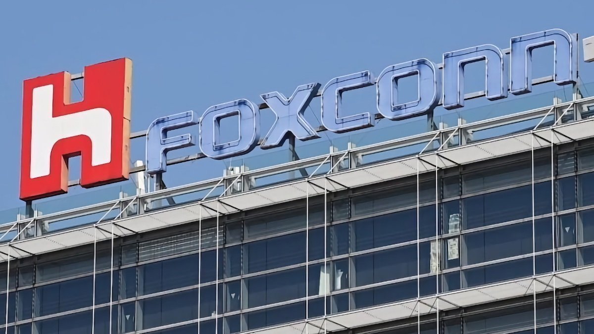 AppleX4_'s tweet image. Foxconn invierte 174 M$ en una nueva fábrica en Kentucky 🇺🇸
Mucho ruido, pero por ahora nada apunta a que sea parte de la cadena de Apple. Demasiado pequeña, demasiado genérica.
¿Reindustrialización real o solo otro movimiento estratégico más? 🤔
#Apple #Foxconn #TechIndustry