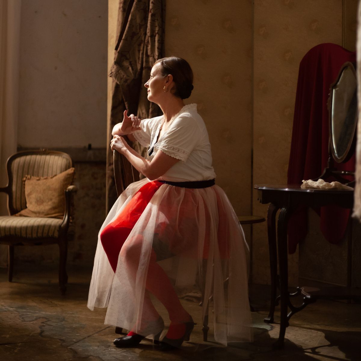 OperaglassWorks's tweet image. See OperaGlass Works film of La Traviata at @southhillpark Arts Centre on Wednesday, December 17, at 7pm.

Details and booking here: southhillpark.org.uk/shp-events/la-…