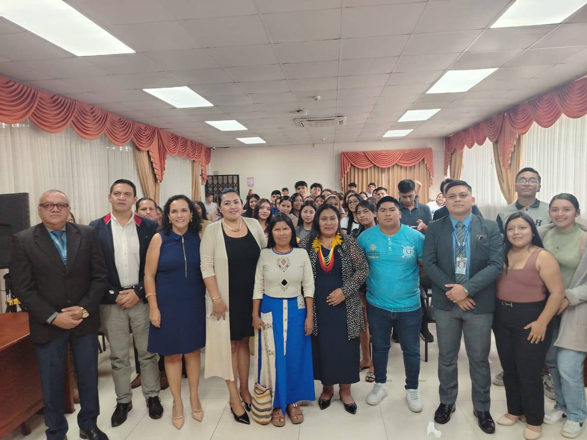 Vicepresidenta de la Federación de la Nacionalidad Shuar de Pastaza (FENASH-P), Lcda. Mariela Mashinkiash, participó como panelista en el Foro de Mujeres Amazónicas “Pastaza camina sin violencia” resaltando la presencia de la mujer shuar. 
#PastasNunkaTepakmanunShuaraUntri