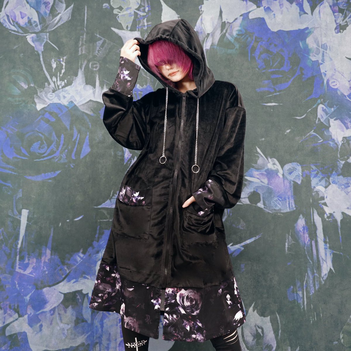 🚫新作商品案内🚫 GOTHIC ROSE LONG VELVET LIGHT OUTER 上質な光沢感