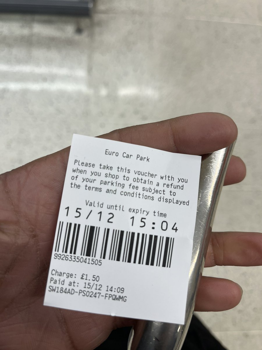 RaoufR's tweet photo. @Eurocarparks_CS paid for 1 hr but get around 55 mins. How can that be ??

#ripoff https://t.co/jn7O7lA2w4