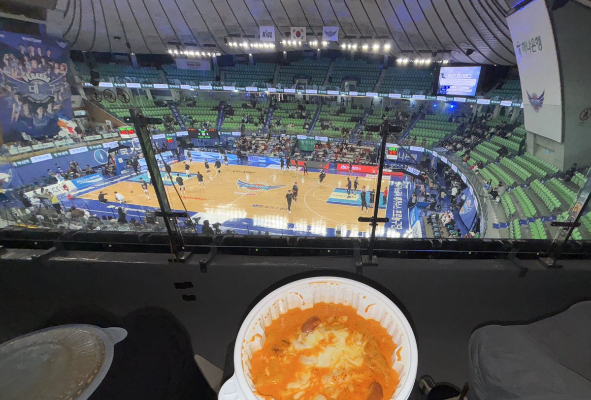 울산현대모비스피버스: ㅈ돼봐라이뇬앜ㅋㅋㅋ
얍떡:이리와...많이힘글었지?