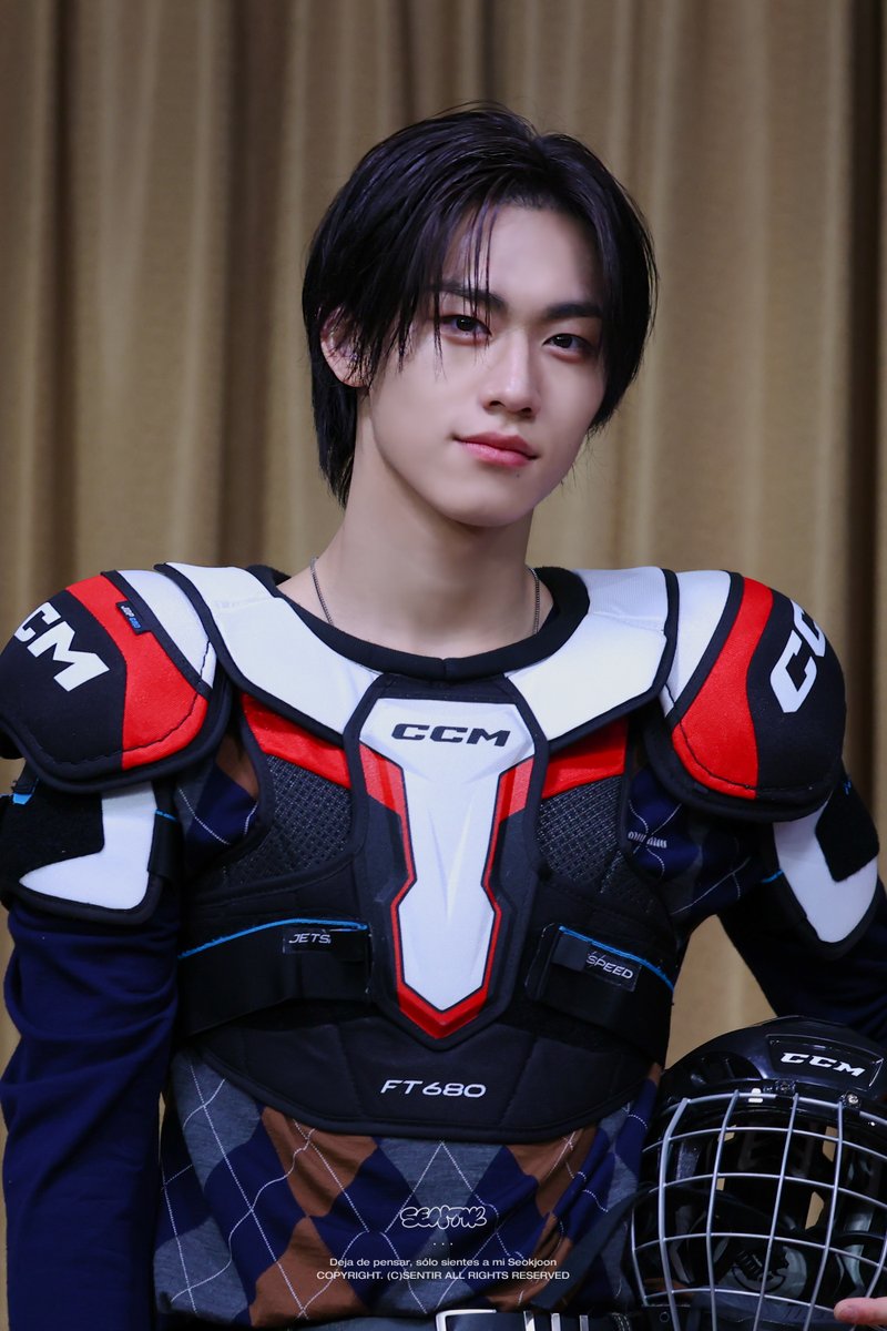 251114 🏒🥅🖤🖤
#82MAJOR #82메이저 #에투메 #박석준