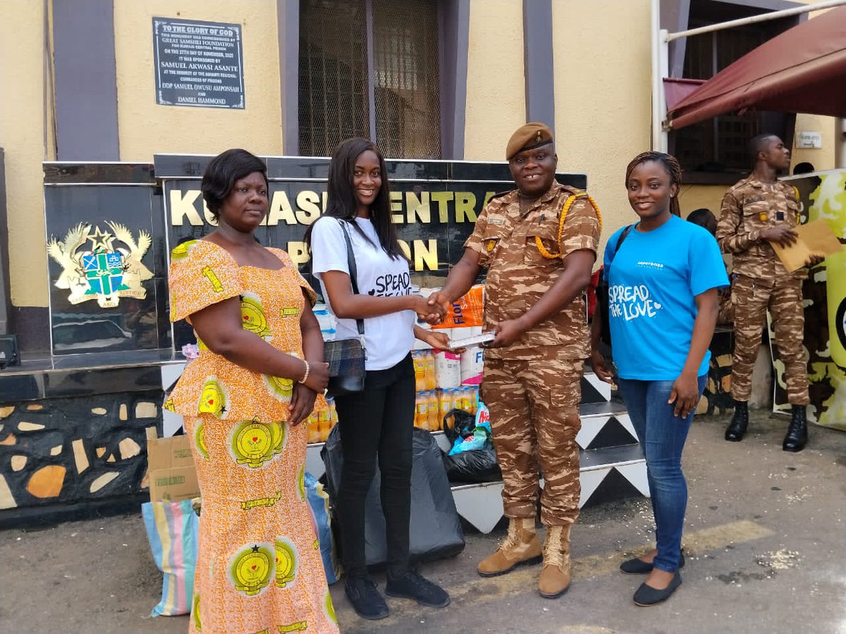 EsperanzaGhana's tweet photo. On 12th Dec 2025, @EsperanzaGhana visited Kumasi Central Prisons, home to 1,900+ inmates. 

We sent supplies, God’s Word, hope, and encouragement, and spent time praying and reflecting with the inmates. 

Grateful to God, and to everyone to supported us. 
#Esperanza https://t.co/oqj4fTLjx6