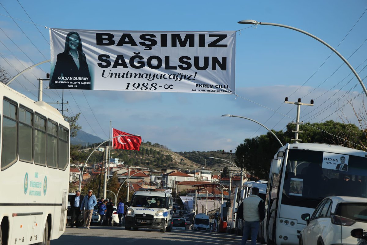 CandanYceer's tweet photo. Şehzadeler Belediye Başkanımız Sayın Gülşah Durbay’ın kıymetli ailesine taziye ziyaretinde bulunduk.

Acımız tarifsiz… Bu büyük kaybın hüznünü, sessizce ve yürekten paylaştık.

Gülşah Başkan’ımızın anısı, mücadelesi ve bıraktığı izler daima yaşayacak. Ailesine bir kez daha sabır ve başsağlığı diliyorum.
