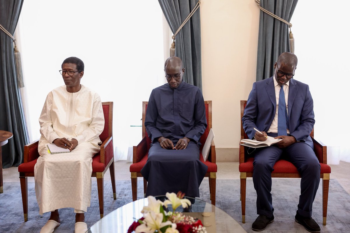 PR_Senegal's tweet photo. Le Président @PR_Diomaye a reçu en audience Mme Francia Márquez, Vice-Présidente de la Colombie, en visite à Dakar. Les échanges ont porté sur le renforcement des liens historiques, culturels et mémoriels, ainsi que sur les perspectives de coopération économique et commerciale. https://t.co/HHH6ZE0HDt