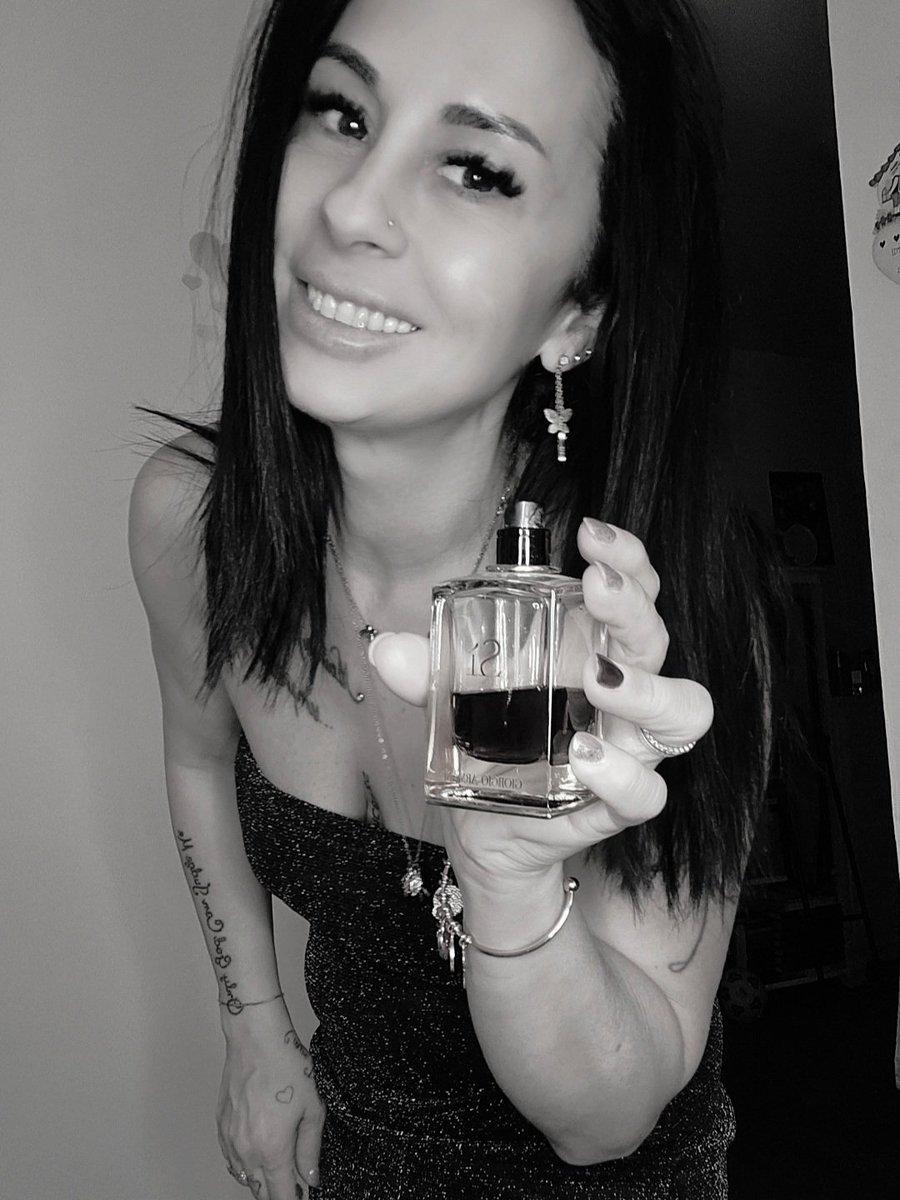 veres_giovanna's tweet image. Coco Chanel diceva :Una donna dovrebbe indossare il proprio profumo ovunque le piace essere baciata."#myfavorite #inlove #amo