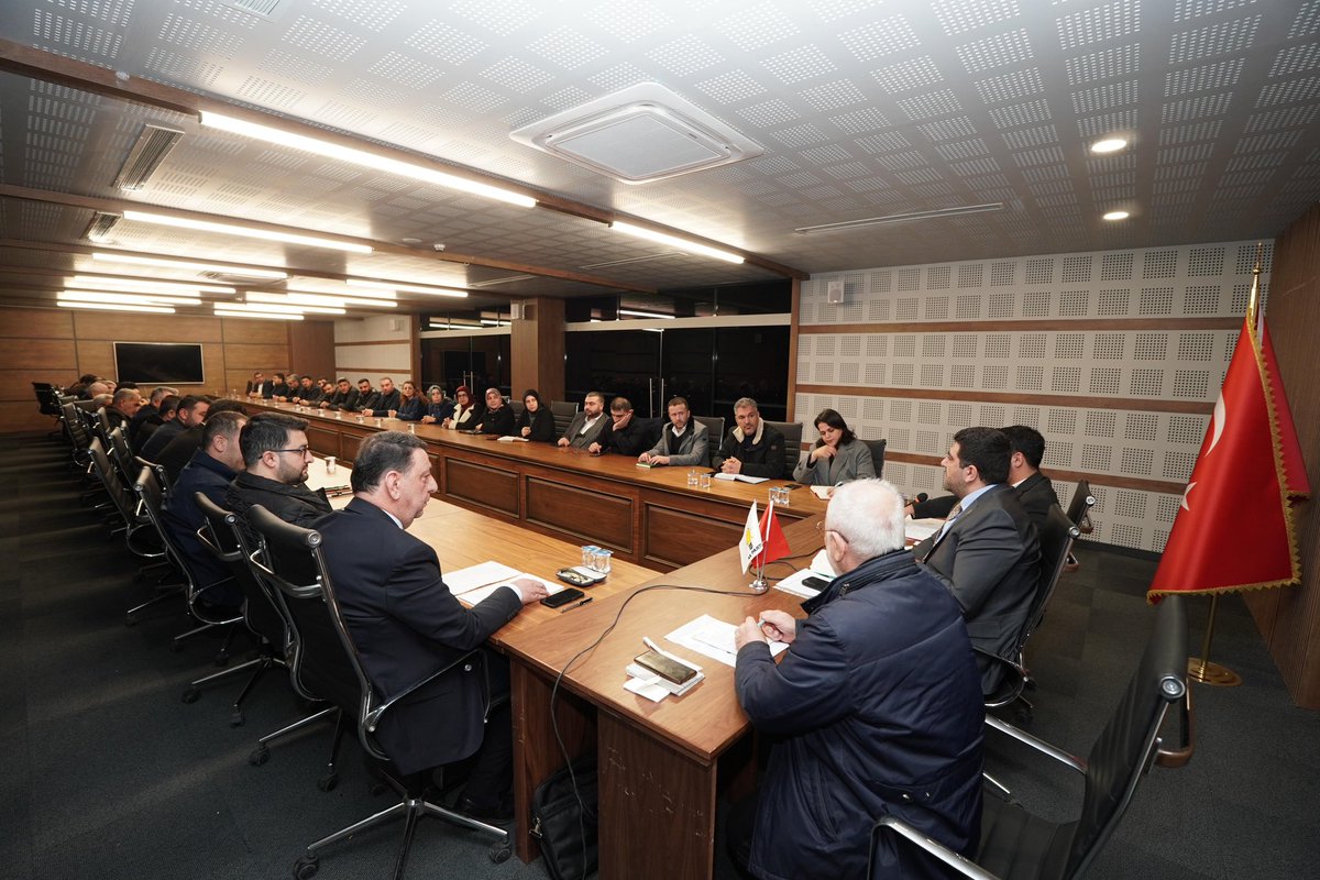 İl Yönetim Kurulu toplantımızı, İl Başkanımız Sayın Mehmet Uncu başkanlığında; Türkiye ve dünya gündemine dair değerlendirmeler eşliğinde gerçekleştirdik.
Toplantımızda teşkilat çalışmaları, yerel yönetimler ile tanıtım ve medya alanındaki faaliyetler ele alınarak, ilgili birim
