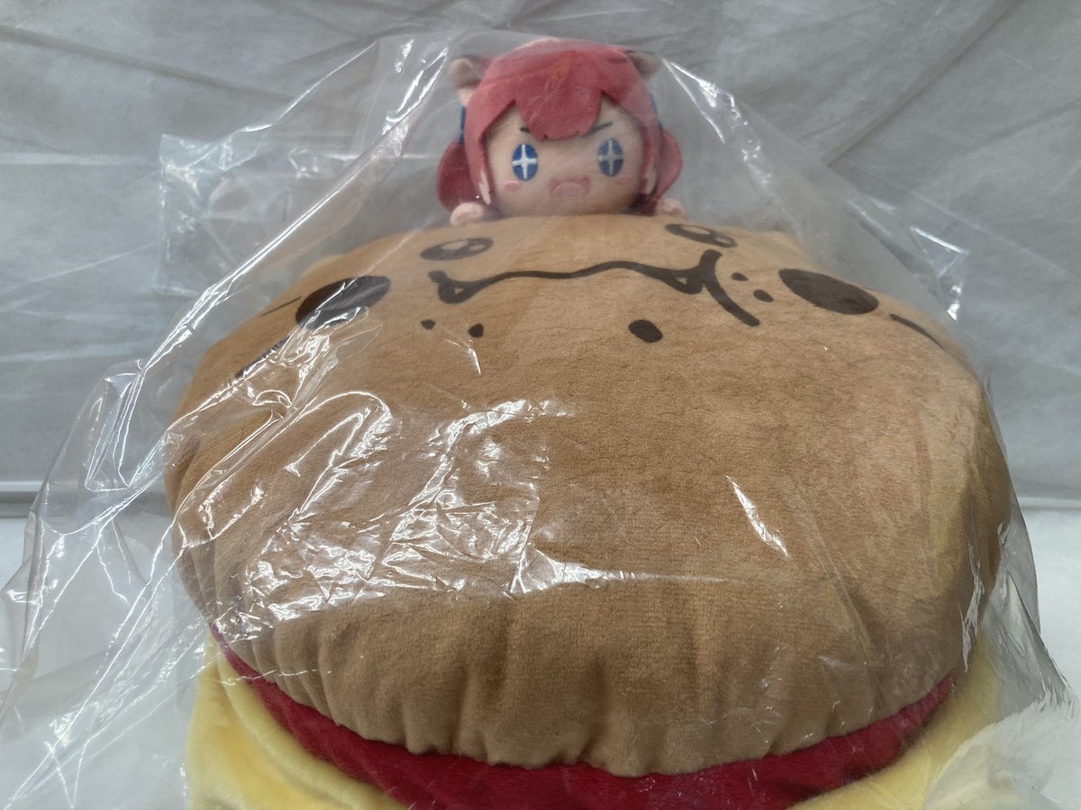 買取情報】 一番くじ 赤見かるび A賞 カルビ突撃☆バーガークッション