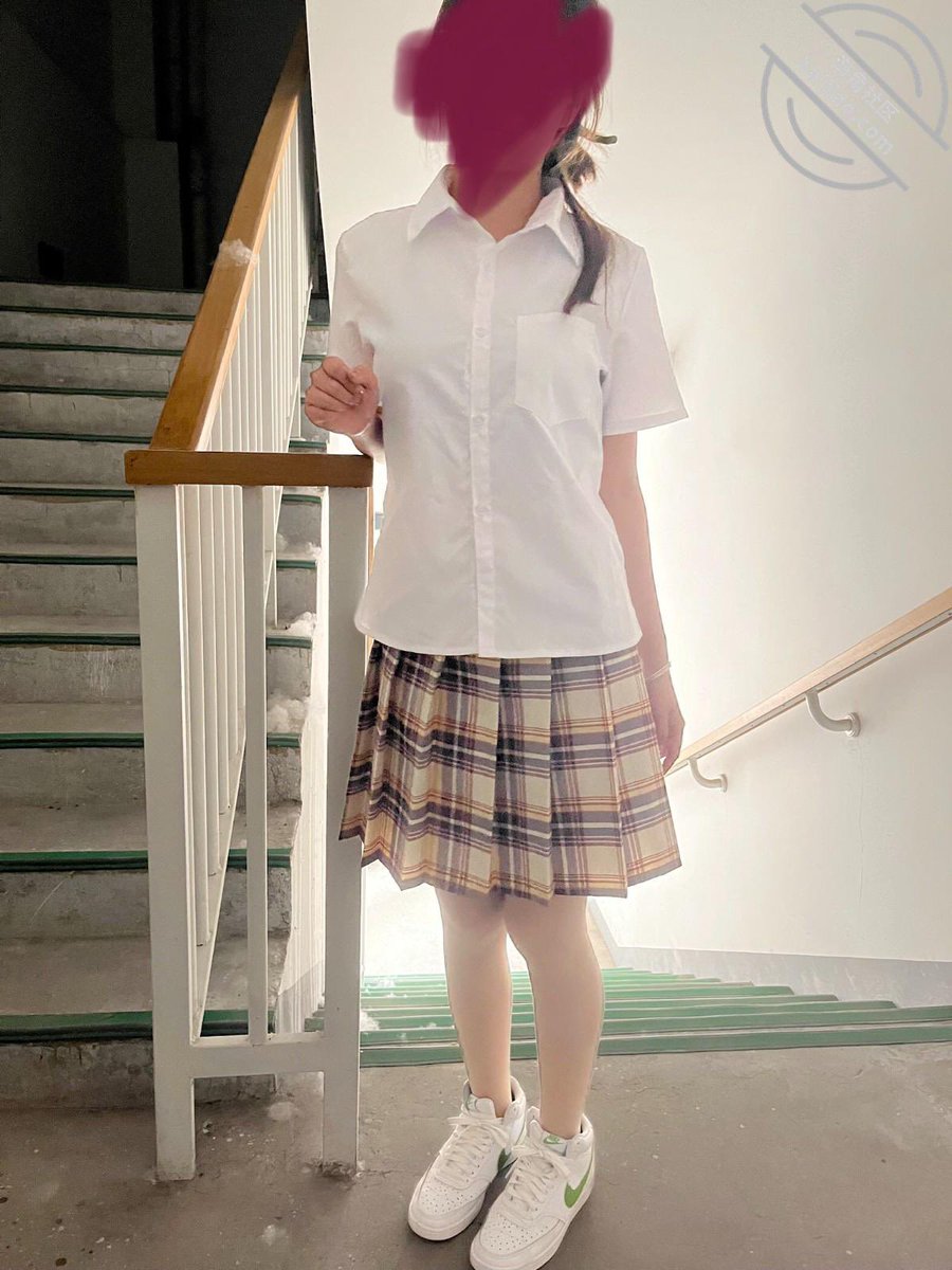 福利姬每日精彩小视频分享的黄推图片2 - 网红私拍内容