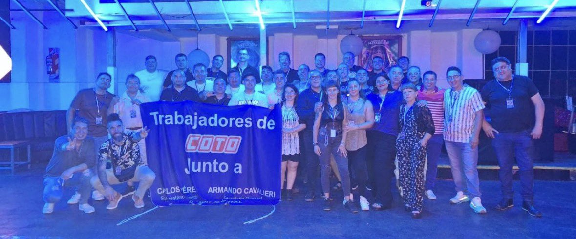gabyfranch77's tweet image. Terrible noche en la #fiestadelostrabajadoresdecoto2025 felicitaciónes @BuffonePablo por la organización de siempre y a todos nuestros compañeros Delegados que hicieron esto posible estando atentos a cada situación 👏 @VaneRamos1402 @CarlosPerezSEC @cocorojas83 #soysec #soyazul