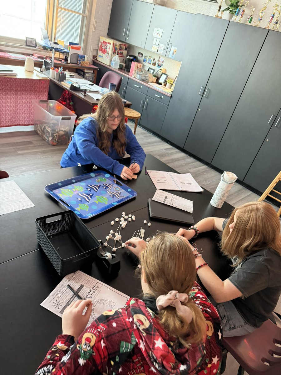 Mrs. Conrad tweet media