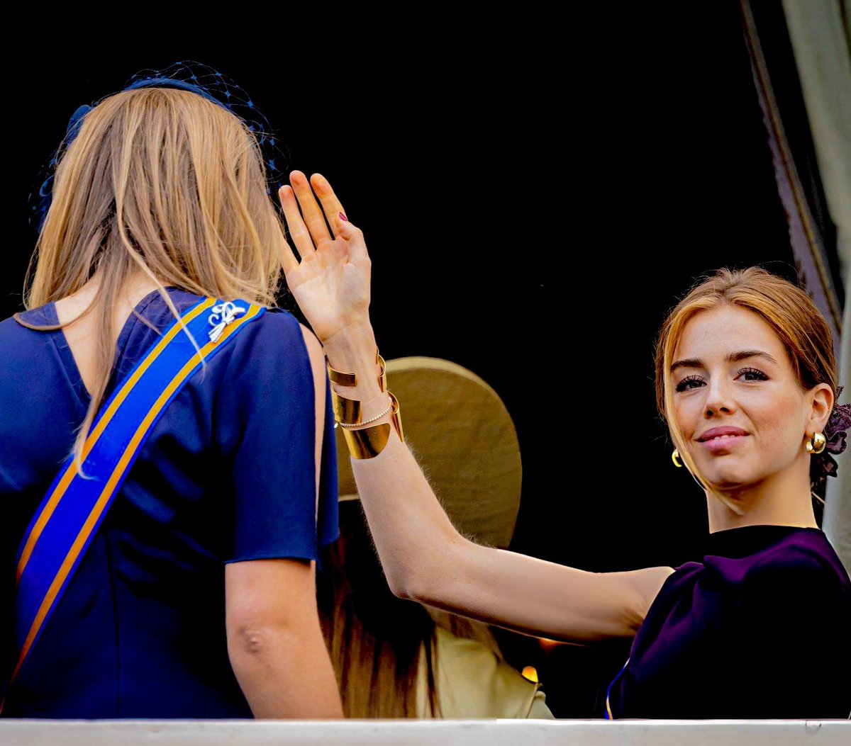 royalchildren_'s tweet photo. #PrincessAlexia and #PrincessAriane of The Netherlands appear on the balcony of Noordeinde Palace after the State opening of the Parliament (“Prinsjesdag”), in The Hague 👑 -September 16th 2025.
.
📷 : Patrick van Katwijk/@GettyImages https://t.co/I58DvMJ0J2