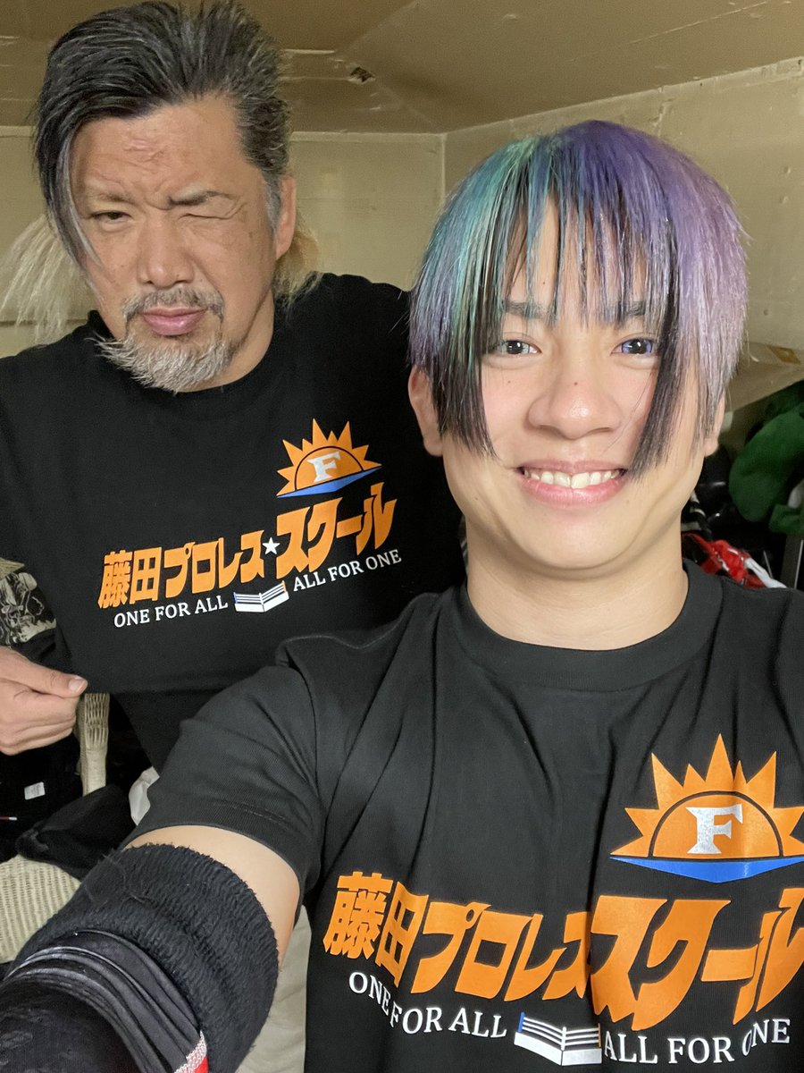 #合宿プロレス
オレンジ色です🍊
藤田さんと一緒に駆け抜ける12月も半分が過ぎました
明日も頑張ります💪