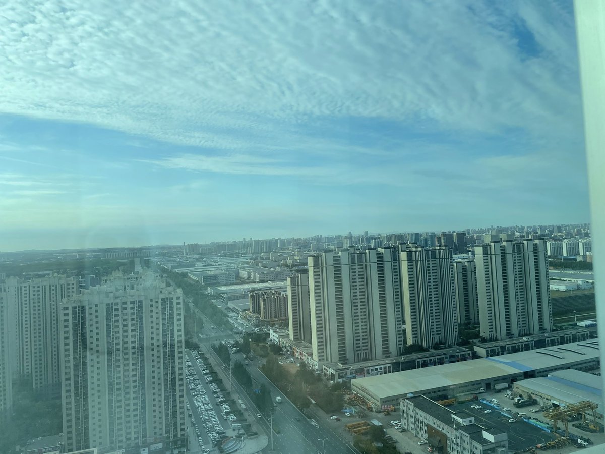 henrysir606's tweet photo. 最近有进入到一个重要岔路口
怎么选决定了以后每天的工作状态
很焦头烂额了 https://t.co/Pc8zwocgvA