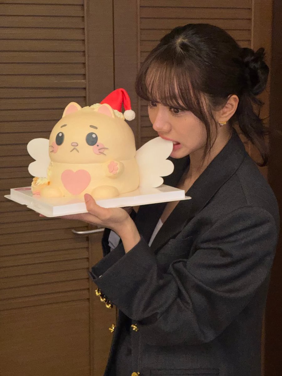 Intohyeri tweet media