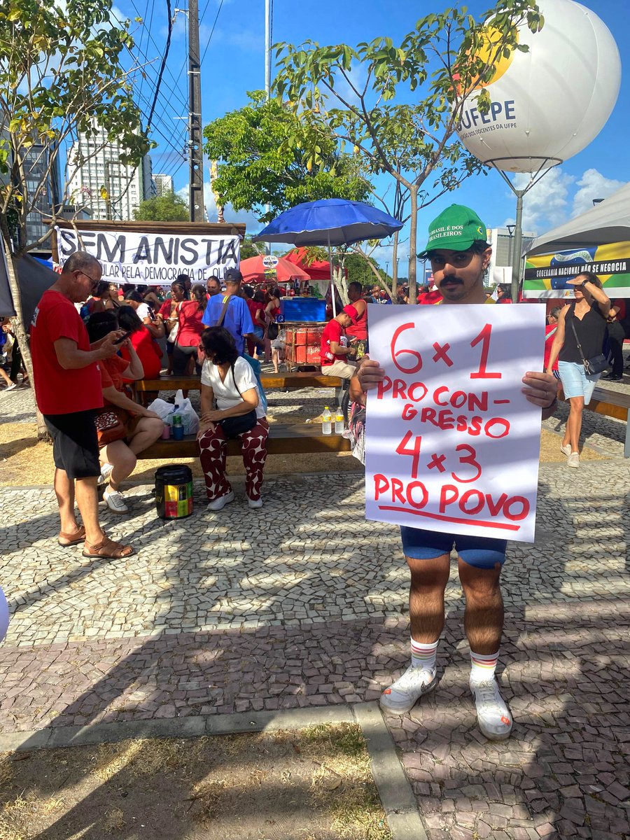 wagnerdocx's tweet photo. em recife também teve gente na rua para exigir um brasil sem anistia e uma vida melhor para nós brasileiros

a gente tem que tomar as ruas e lembrar ao congresso inimigo do povo que o poder vem da gente e somos nós quem decidimos o que e como queremos o nosso país 🇧🇷 https://t.co/R4fNYwdbFd