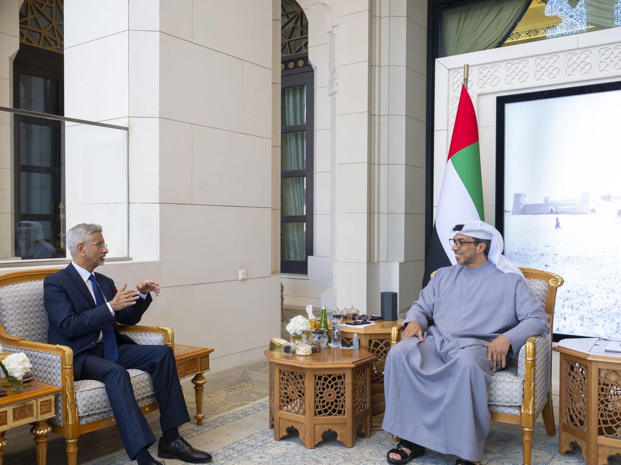 منصور بن زايد يستقبل وزير الشؤون الخارجية الهندي ويبحثان سبل تعزيز التعاون المشترك بين البلدين في مختلف المجالات #مركز_الاتحاد_للأخبار 