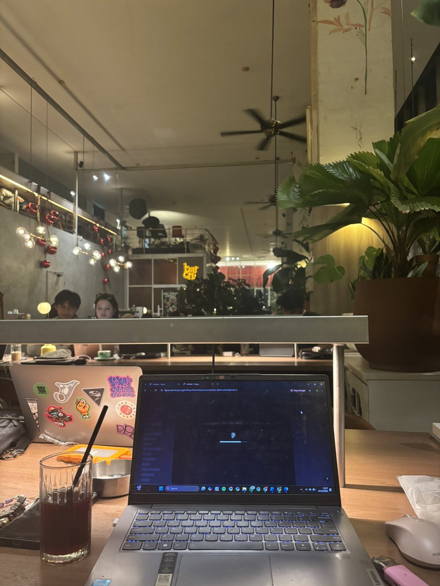 icytrbl's tweet image. tahan saya utk tidak pergi ke 5th floor gedung ini