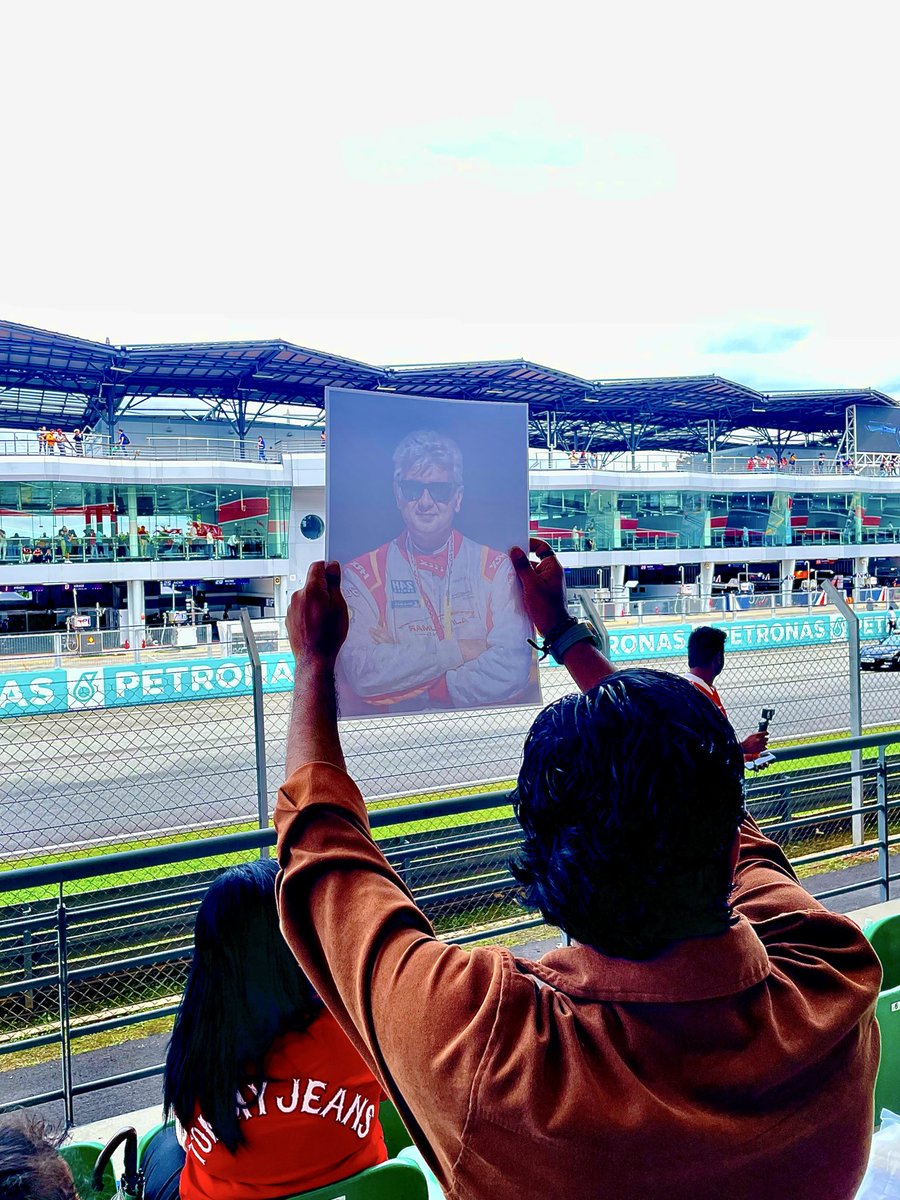 yuvaaa_96's tweet photo. 7-Dec-2025 ~ 4HSeries Ajith Redant Racing #thala #AjithKumar #AjithKumarRacing #AjithRedAntRacing https://t.co/8dbmN3uF9J