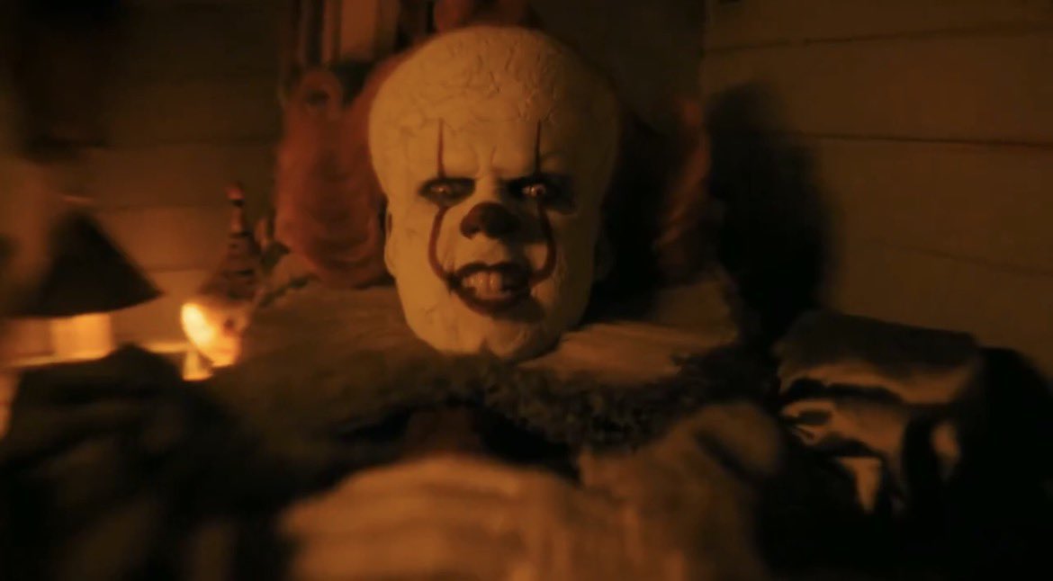 ele se mordendo de raiva pq tavam tratando ele como um qualquer muito fofinho