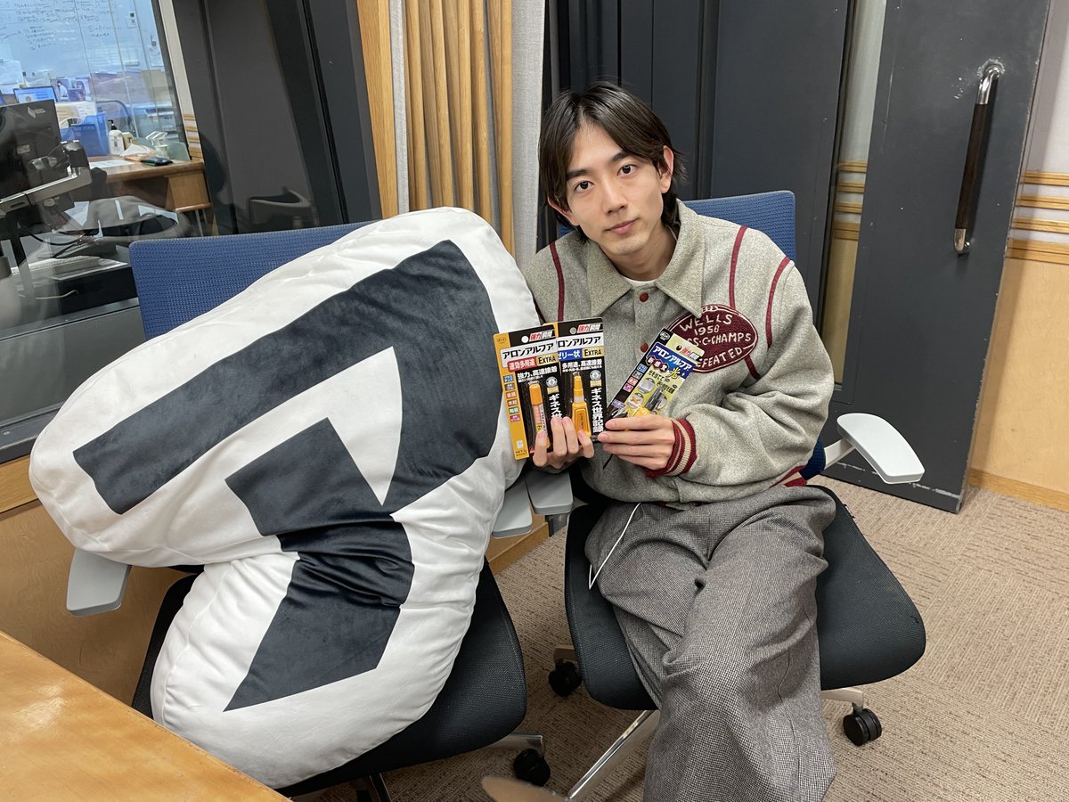 reco_monday's tweet image. ／
『#アロンアルフア presents 
　　　アロン葵汰 のレコメン！』
＼

来週のコーナーは
「ファイナル or フアイナル」です！

「ファイナル」か「フアイナル」の
どちらかを言った音声を募集します🗣️

メールの本文には
どっちを言ったか必ず書いてくださいね！

✉reco@joqr.net…