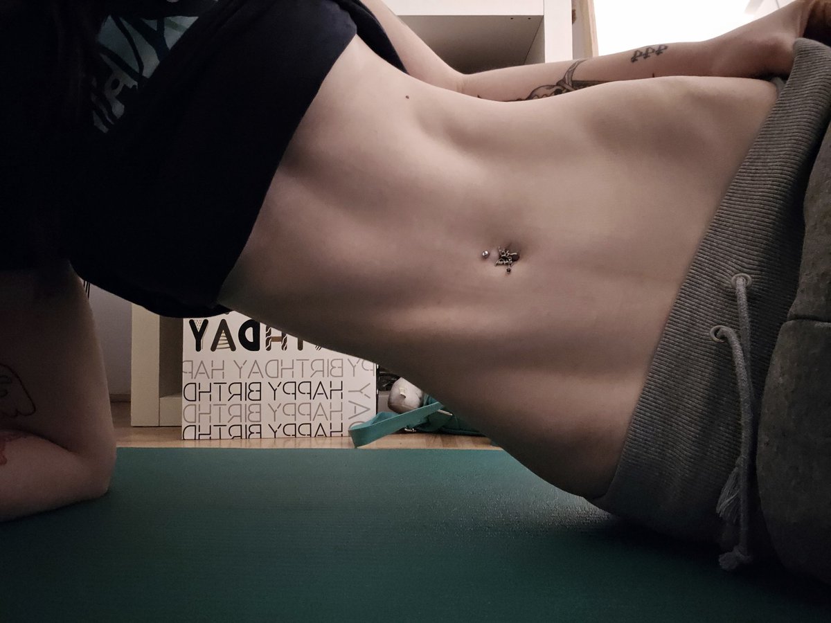 weeniestwee's tweet image. Ripped af