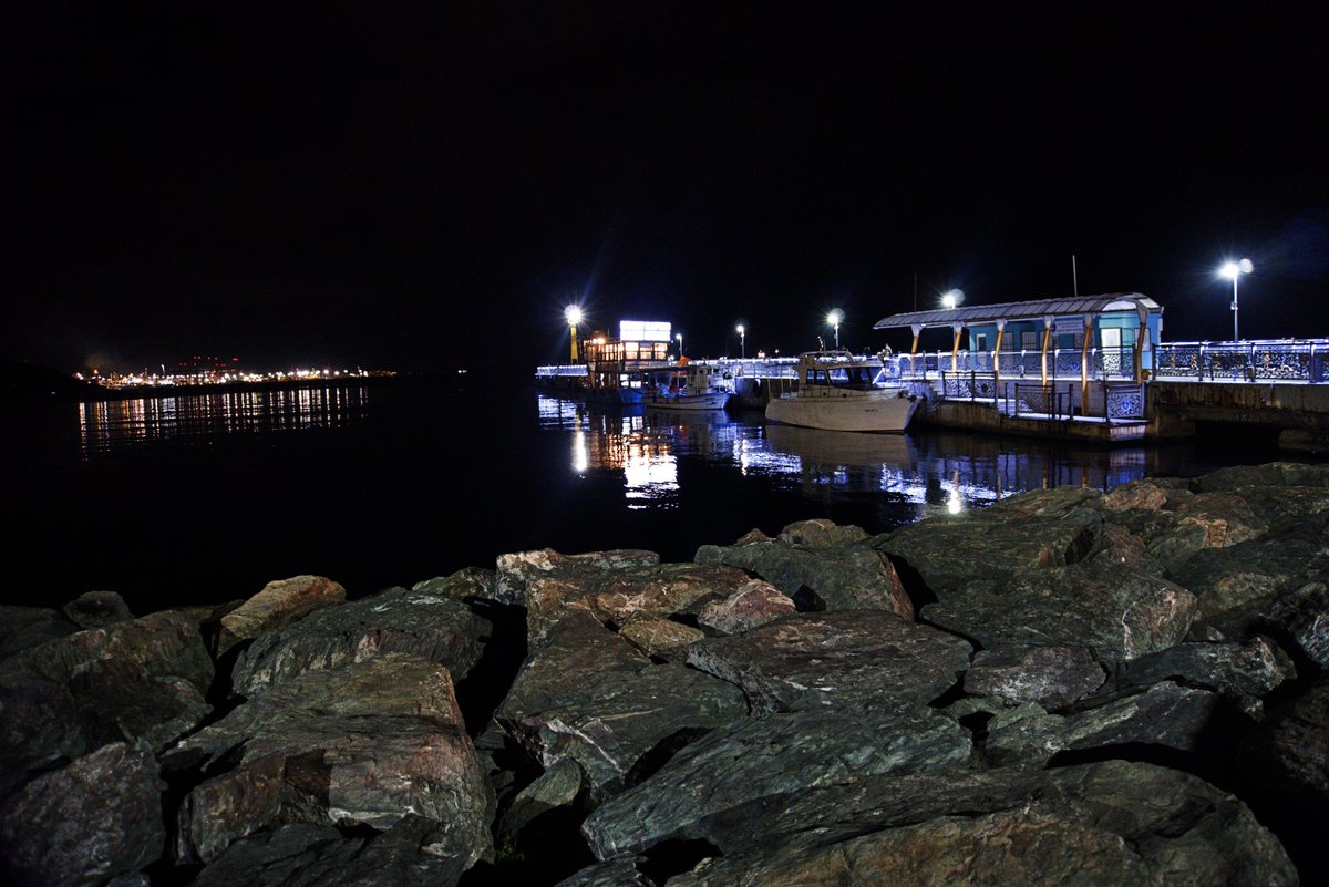 gözlerinin içi bildiğim tek galaksi