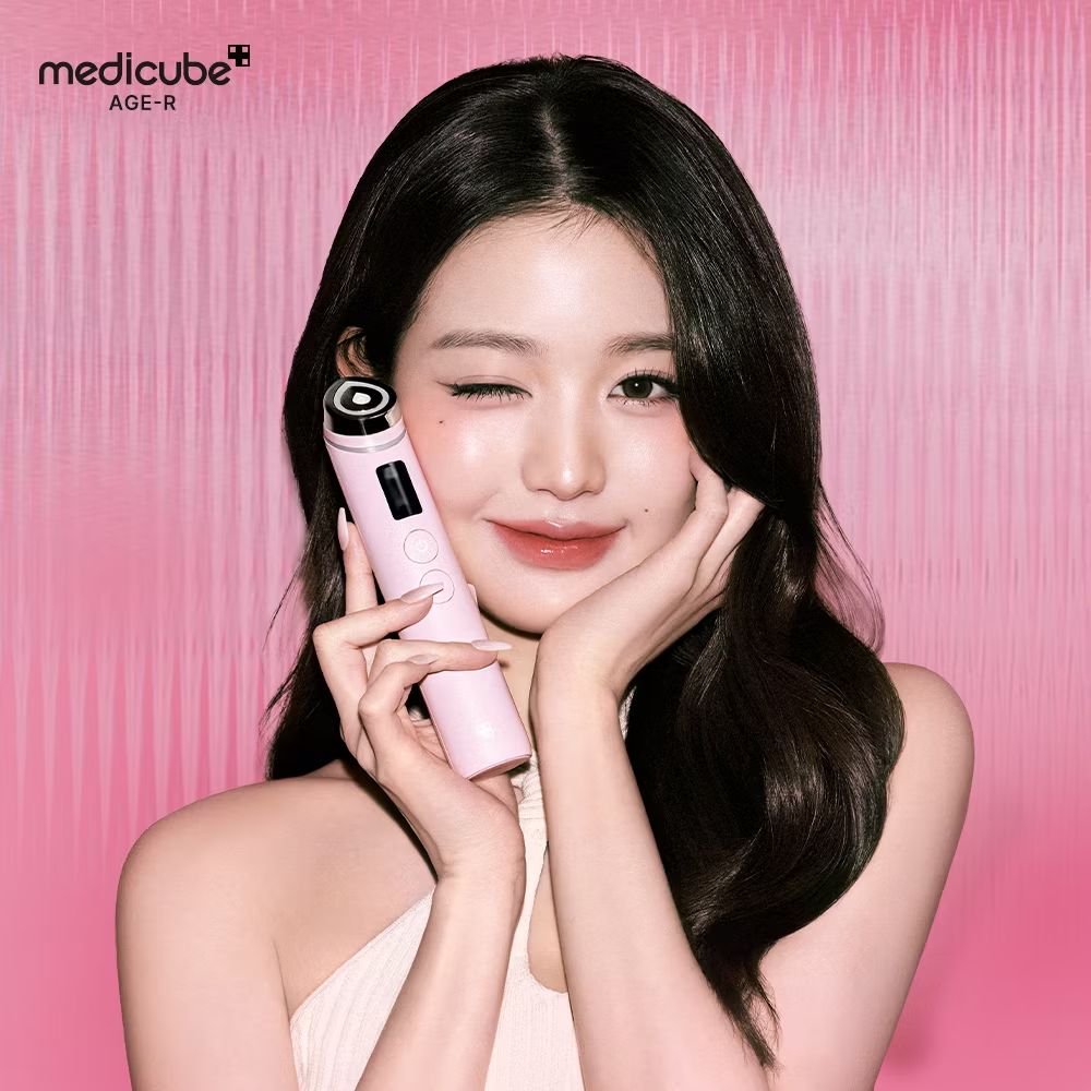 ayuna8586's tweet photo. Check out [medicube official] AGE‑R Booster Pro (Lemon/Pink/Black) (+free gift) | Peranti Korea | Booster Penjagaan Kulit for RM1,119.00 - RM1,240.00. Get it on Shopee now! https://t.co/NktWAF3jis https://t.co/hVNbkzWX2Y
