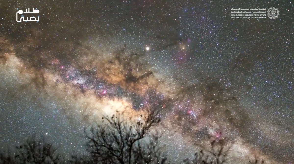 iAstroFaisal's tweet image. يا عشاق النجوم

صار عندنا منطقة جديدة معتمدة من الجمعية الدولية للسماء المظلمة 

واحدة من أعتم المناطق في المملكة وفي العالم !

الجميل أيضًا ان اي شخص يقدر يروح لها

بس تاخذون تصريح فوري عن طريق الموقع وتقرؤون القوانين والاشتراطات، وتدخلون علطول

ألف مبروك لـ @ITBA_SA الإعتماد