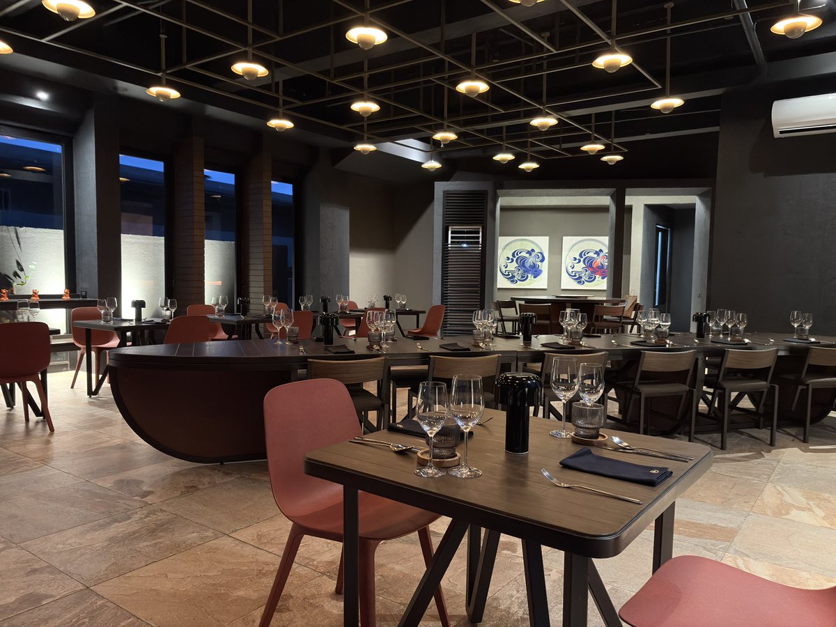 GoBeafeb's tweet image. #FunnyLion #PuertoPrincesa #Palawan