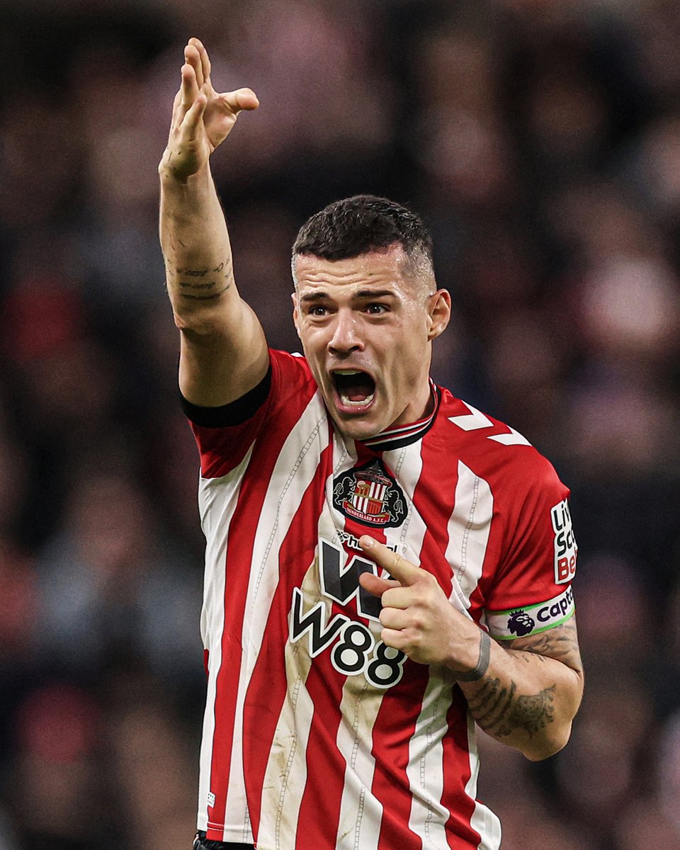 footballontnt's tweet photo. No Premier League player has covered more distance on the football pitch this season than Sunderland's Granit Xhaka 💨

Signing of the season so far? ✍️ https://t.co/XVFV9Kkbbh
