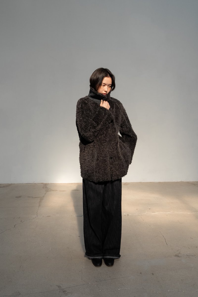 Molo Mustang Coat ファー素材ながら毛が服に付きにくく扱いやすく