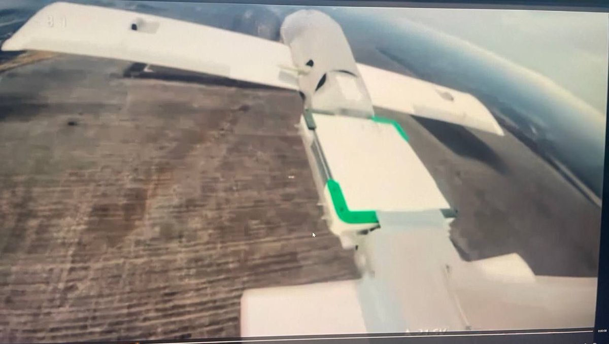 chronicleslive's tweet photo. Russian forces are increasing the use of Starlink on their UAVs.
Such drones are now being recorded daily, with antennas installed as standard.

#UAV #Starlink #DroneTech #ElectronicWarfare #FrontlineUpdate https://t.co/pJvIGbDH3l