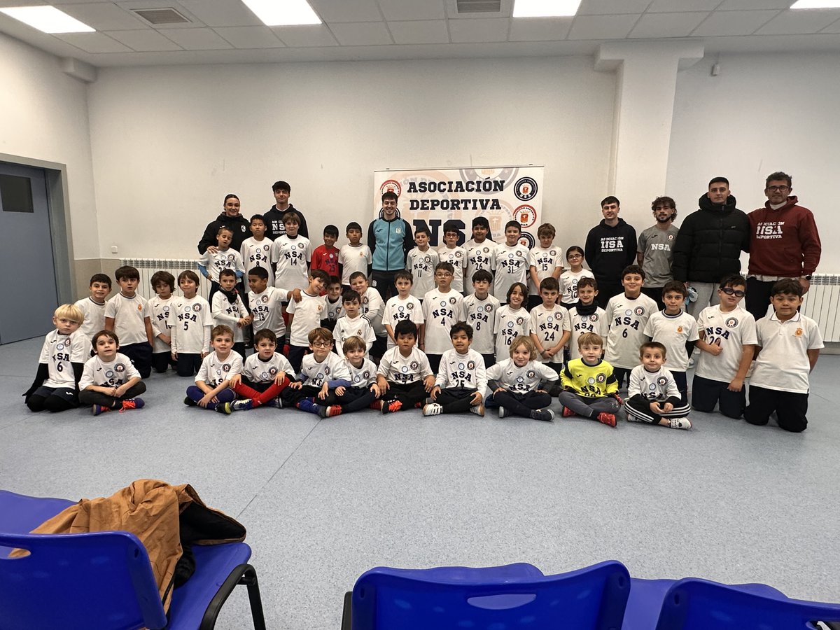 💚  <a href="/sergiio_viizu/">sergiio viizu ¥</a> llevó hasta las aulas del <a href="/colnsangeles/">Colegio Nuestra Señora de los Ángeles</a> la auténtica magia de los 'Talleres Valores Megacracks'.

🙌🏻 Los niños del centro escolar madrileño sintieron de cerca la pasión y emoción del mejor club del mundo del futsal de la mano de su ídolo.

🗞️