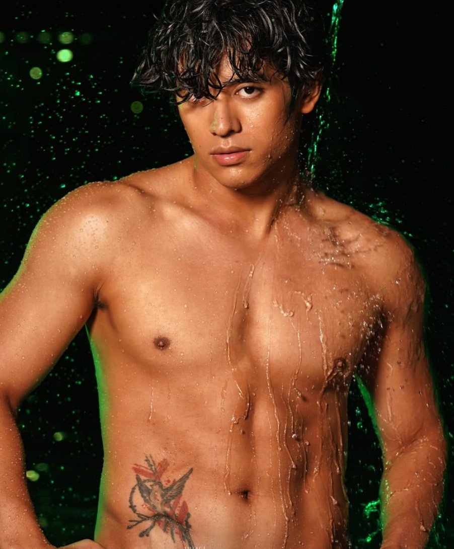 PCaster_'s tweet photo. Pawisik naman Kelvin. 💦 https://t.co/cKZFlQCzU8