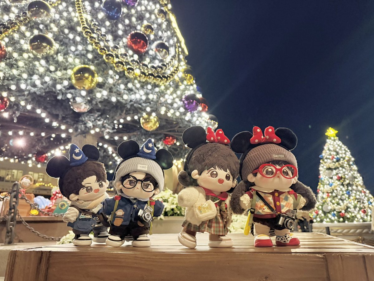 ぬいちゃんたちのクリスマスデート❣️でっっっかいクリスマスツリーも