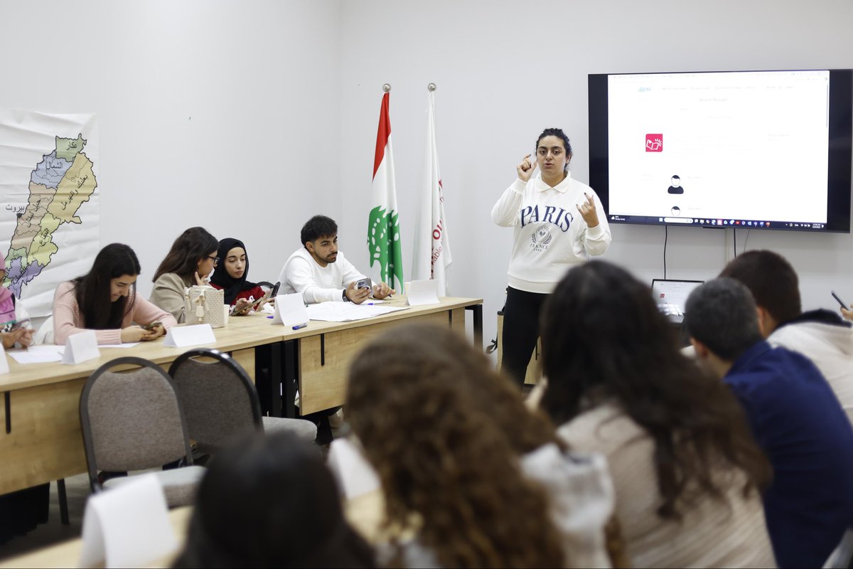 HFLebanon's tweet photo. تعرف الشباب على أبرز مفاهيم تغير المناخ، وناقشوا مجالات عدة في المواطنة الفاعلة كالمبادرات الاجتماعية-البيئية لتغيير السلوك، وأساليب المناصرة والتعليم. https://t.co/L8XEDyZUxv