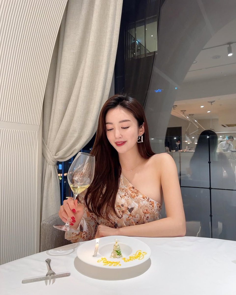 Mayling0r1's tweet photo. Happy non manic Monday everyone! 🥂😋  #Freundefinden     #dieScheidung  #dieLiebe https://t.co/QInea8HtoM