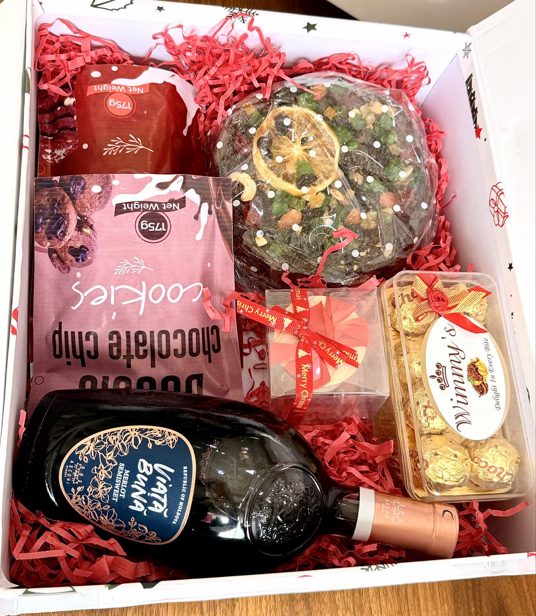 cakesbyoch's tweet photo. If you think fruit cake is boring, you haven’t tried this one.💃💃. Available as hampers too. https://t.co/TTDQOXRkjB