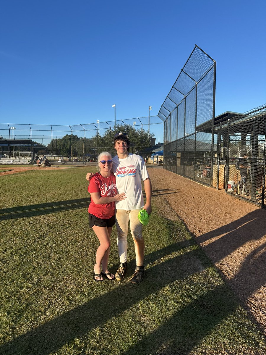 BraydenFloyd_27's tweet image. Good week in Auburndale with @NickHerrinsAs. Batted 4 for 10 with 2 2Bs. Plus a lot of good barrels that just didn’t find a gap. We come up with a big tournament win going 5-0. @NickHerrinBSB @CoachMSmith7 @ConnorClineAs @zebsbaseball @JGelnar7 @CompFit2017 @PrepBaseballOK